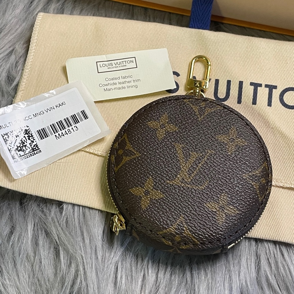 Louis Vuitton Multi Pochette Round Coin Purse